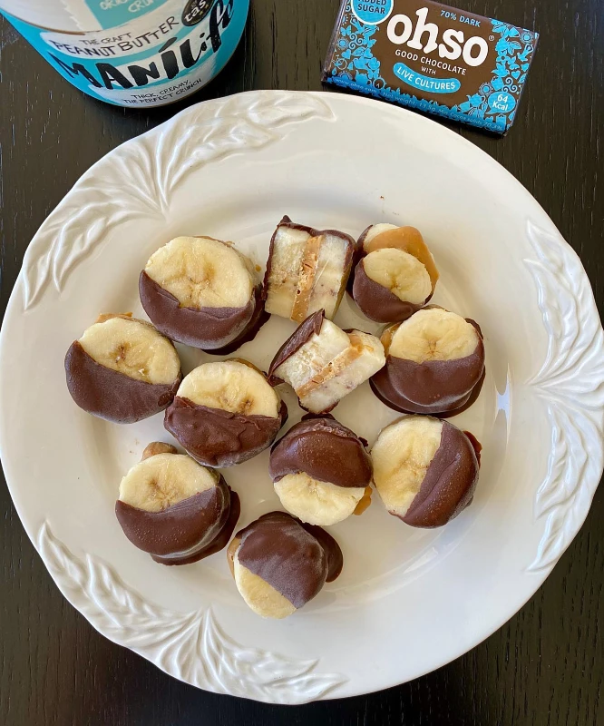 5 Simple Banana Dog Treats That Are Healthy and Delicious 2 Frozen Banana Peanut Butter Bites