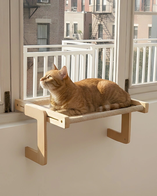 Light Wood + Woven Window Hammock