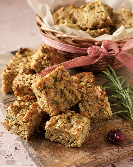 8 Vet-Approved Homemade Cat Food Recipes for Healthy Nutrition 3 Turkey and Zucchini Cat Food
